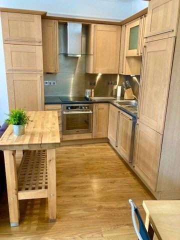 Studio Flat, William Jessop Court, M1 - Photo 3