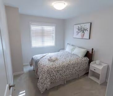 For Lease - 308 Livery Street, Kanata, Ontario - Photo 2