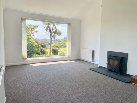 4 bedroom detached bungalow to rent - Photo 4