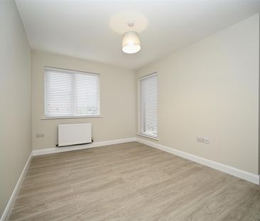 Apt 7, 39 Dundela Crescent, Belfast, BT4 3BN - Photo 1
