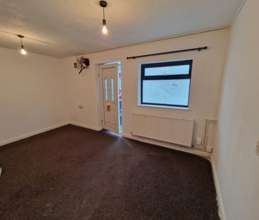 Studio Flat, Granville Road, LU1 - Photo 2