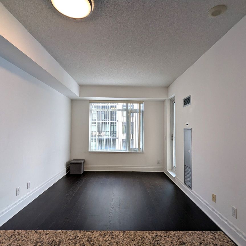 For Lease - 131 Upper Duke Crescent Unit# 514, Markham, Ontario - Photo 1