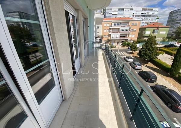 Apartamento T3+1 em Lisboa