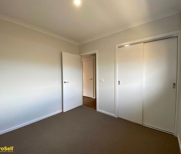 9 Sedge Street, Mambourin - Photo 4