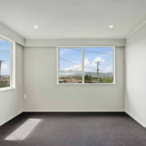 Sizeable family home - Photo 2