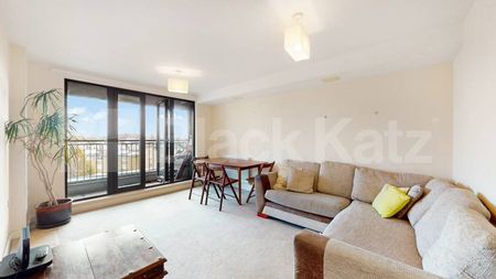 2 bedroom apartment seconds away from Caledonian road station inc all bills - Photo 2