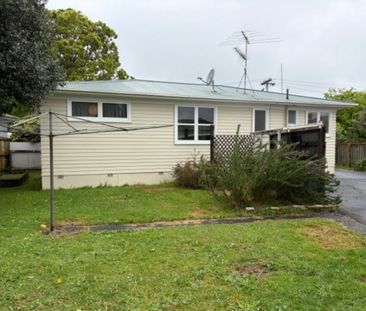 3 BEDROOM - GARAGE - SINGLE LEVEL - Photo 6