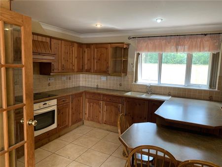 4 bedroom bungalow to rent - Photo 2