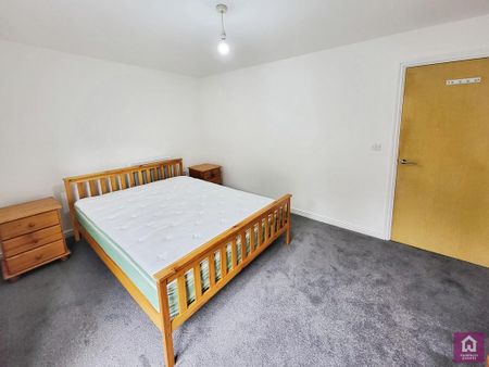 2 bedroom flat to rent - Photo 3