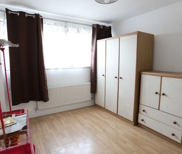 Price £1,750 pcm - Available Now - Part Furnished - Photo 2