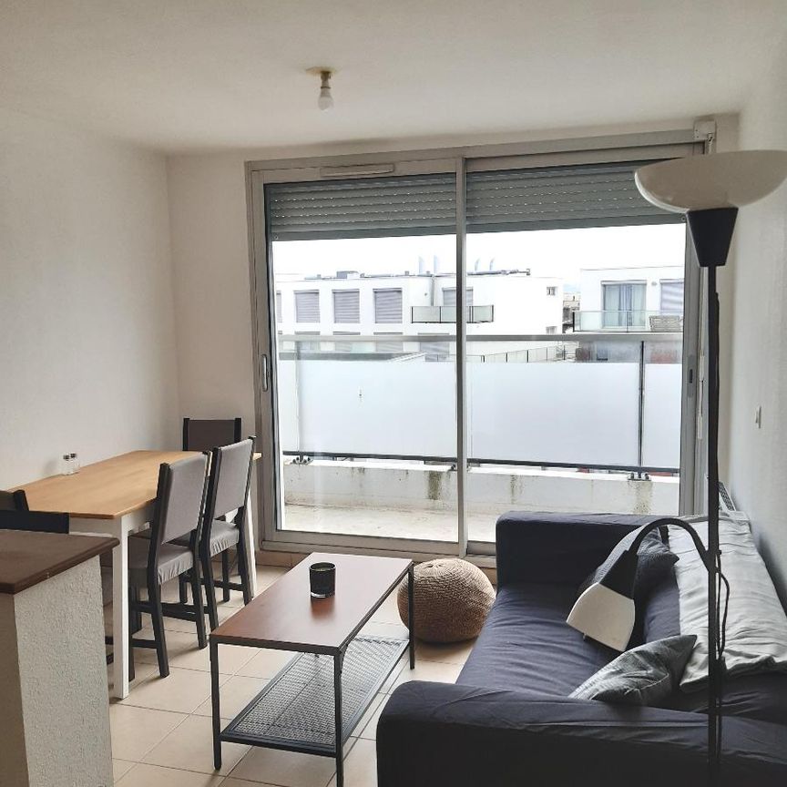 Location Appartement 2 pièces 40m² BORDEAUX 33300 - Photo 1