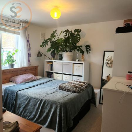 1 bedroom in a house share to rent - Photo 4