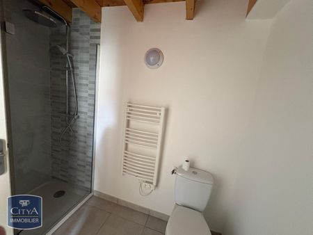 Location Appartement 1 pièce 31m² LA COURONNE 16400 - Photo 2
