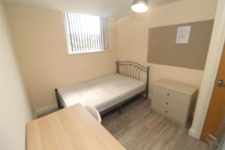 7 bedroom house to rent - Photo 5