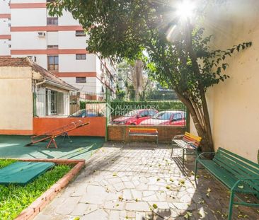 Apartamento com 2 quartos e 48m² para alugar em Menino Deus, Porto ... - Photo 4