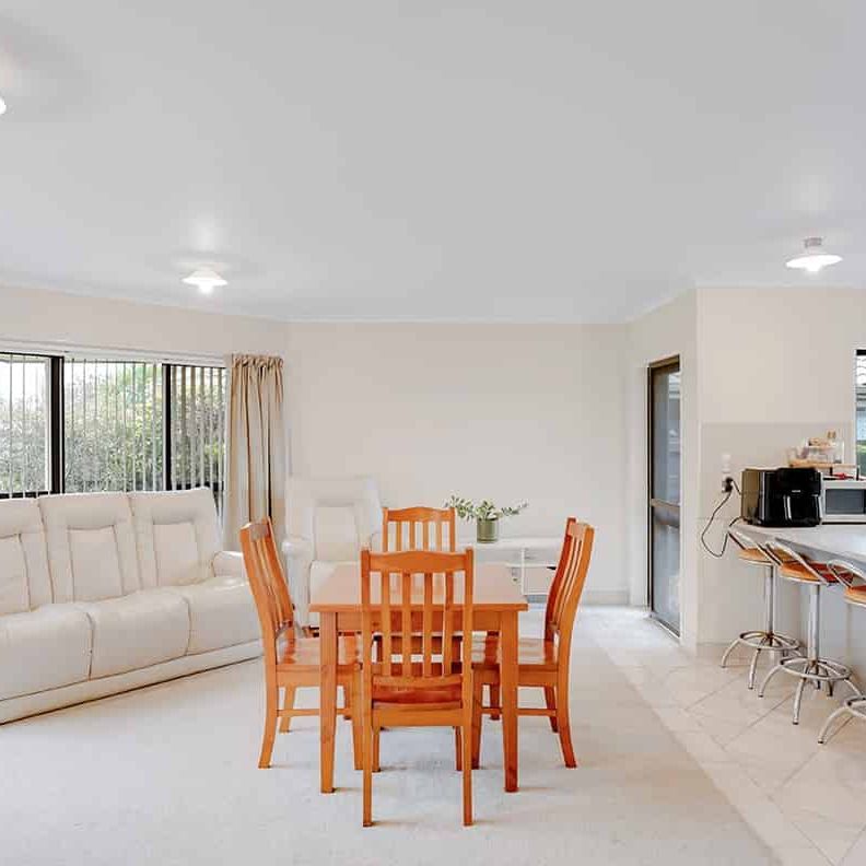 3 Bedroom in Cambridge - Photo 1