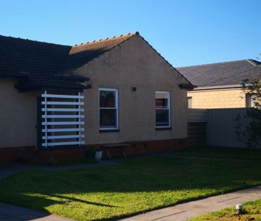 Convenient Living in the Heart of Findon - Photo 4