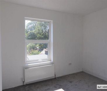 3 bed Terraced in Green Lanes, Bilston, Wolverhampton,, WV14 6DA - Photo 2