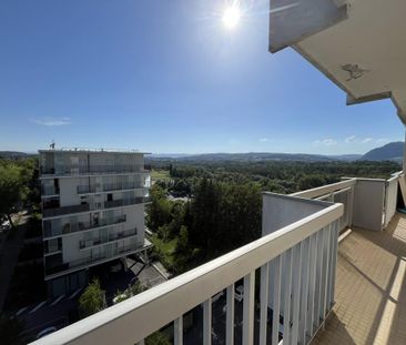 Location Appartement 4 pièces 104m² ANNECY 74000 - Photo 2