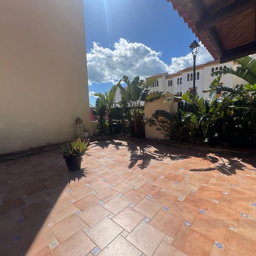Casa en alquiler en Marina de Casares, Casares - Photo 1