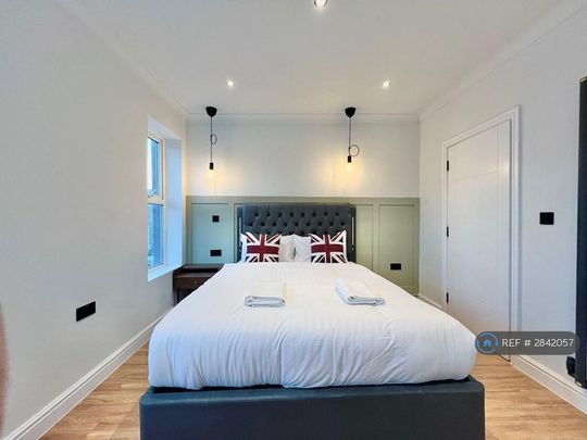 5 bedroom terraced house to rent - Photo 1