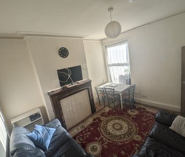 Room in a Shared House, Furness Road, M14 - Photo 1