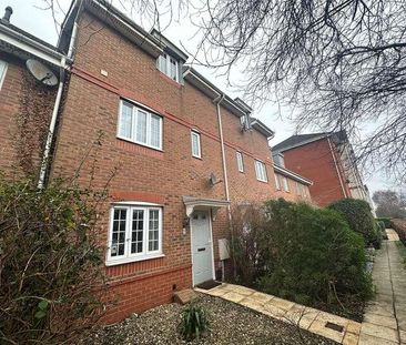 Fox Court, Aldershot, Hampshire, GU12 - Photo 1