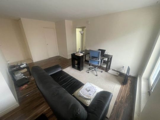 547 Frontenac St, Kingston, Ontario - Photo 1