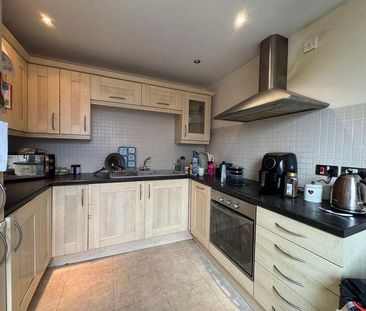 Oaklands Court, Birmingham New Road, Bilston, West Midlands, WV14 - Photo 5