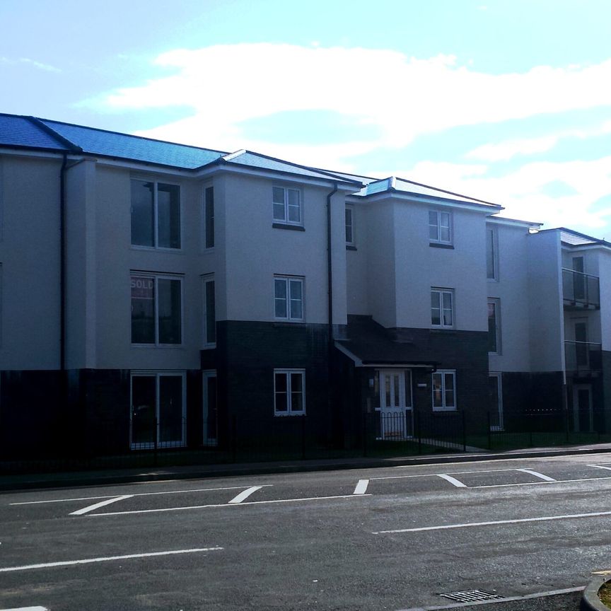 Apply Online – Welsh Housing Partnership Property – 2 bed first floor Apartment, Bellerphon Court, Swansea – Minimum household income £17,000 per annum from a salary (not including benefits) - Photo 1