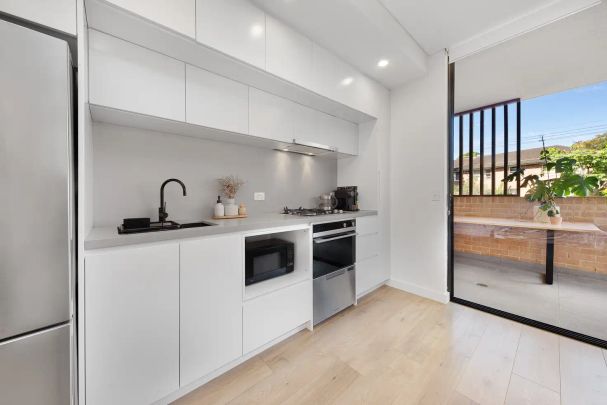 “Fully Furnished 1 Bedroom Apartment” - Photo 1