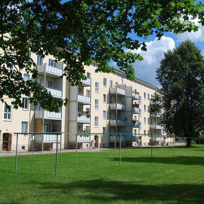 Helle 2-Raum-Wohnung mit Balkon in zentraler Lage - Foto 1