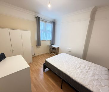 Room in a Shared House, East Park Road, LE5 - Photo 3