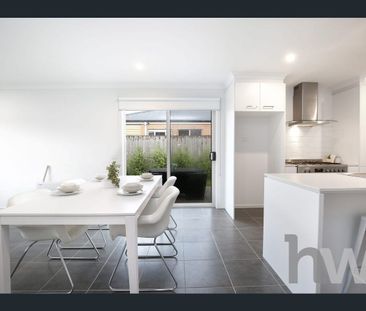 Spacious family home in great location - Photo 3