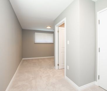 Bright & Spacious Lower Unit for Rent in St Catharines! - Photo 3