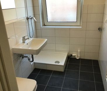 Renovierte 2,50-Zimmer-Wohnung mit Balkon - Photo 3