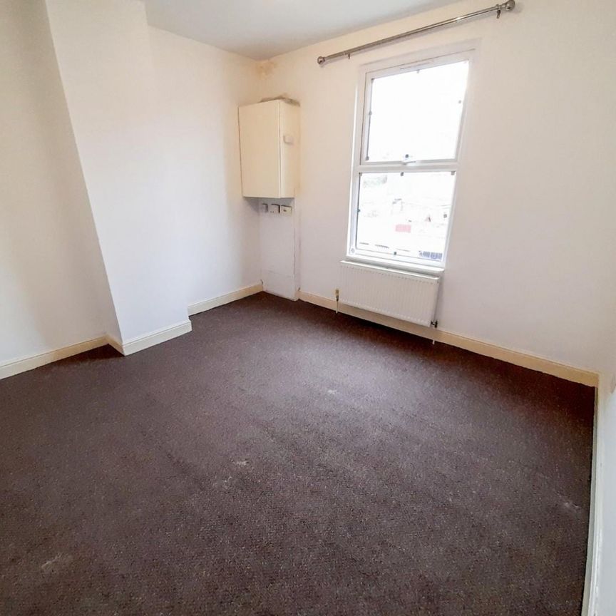 2 bedroom House To Let - Photo 1