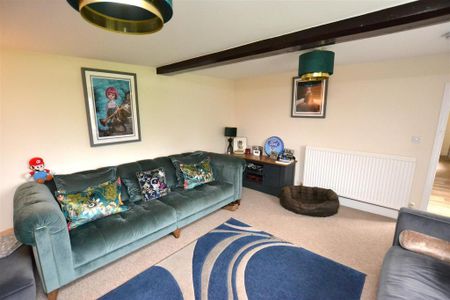 3 bedroom farm house to rent - Photo 2