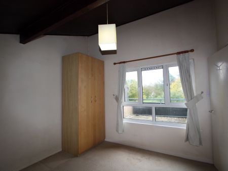 Admiral Road, Birchwood, Warrington - Photo 2