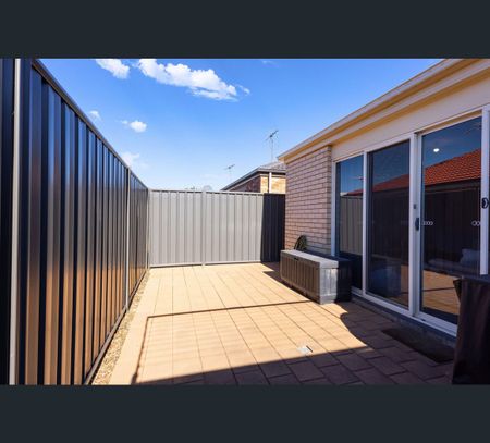 73 Centenary Circuit, Andrews Farm, SA 5114 - Photo 3