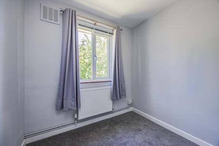 3 bedroom bungalow to rent - Photo 3