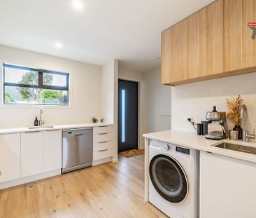 Modern 2BR Townhouse in Fairfield! - Photo 1