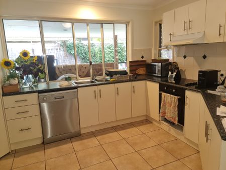 Large Family Home + Pool in Buderim - Photo 5