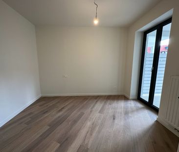 Modern appartement met uitzicht op een sfeervolle binnentuin - Photo 5