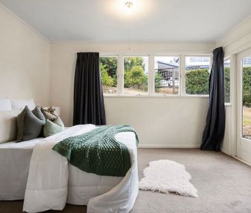 Character 3 bedroom unit - walk to the hospital - Photo 6