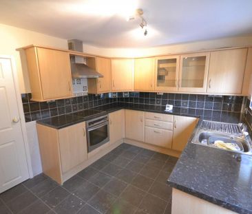 2 bedroom terraced house to rent - Photo 3