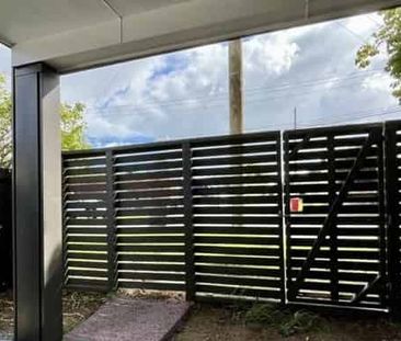 Modern 2BR Home in Mt. Wellington! - Photo 3