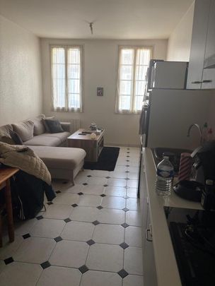 Location Appartement 2 pièces 46m² ROCHEFORT 17300 - Photo 1