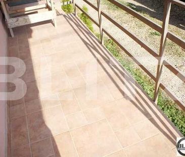 De inchiriat apartament cu 1 camera , cu terasa de 10 mp si loc de parcare! - Fotografie 3