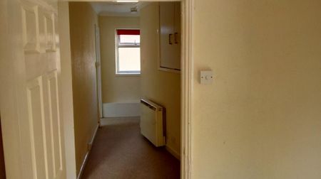 2 bedroom maisonette to rent - Photo 5
